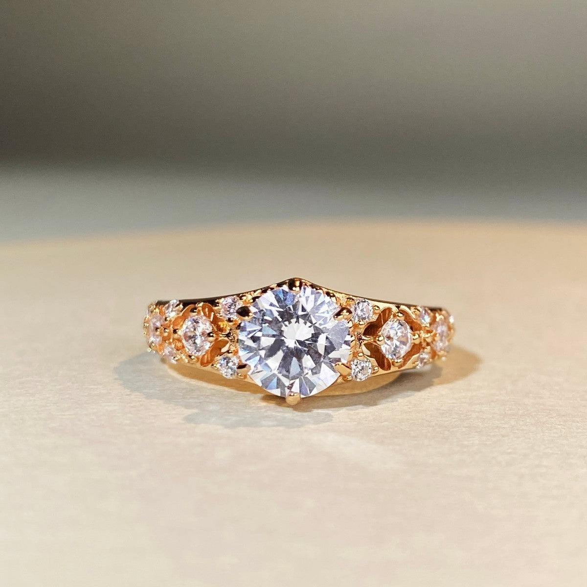 1 Karat D Color Chic Ring Hollow Out Moissanite