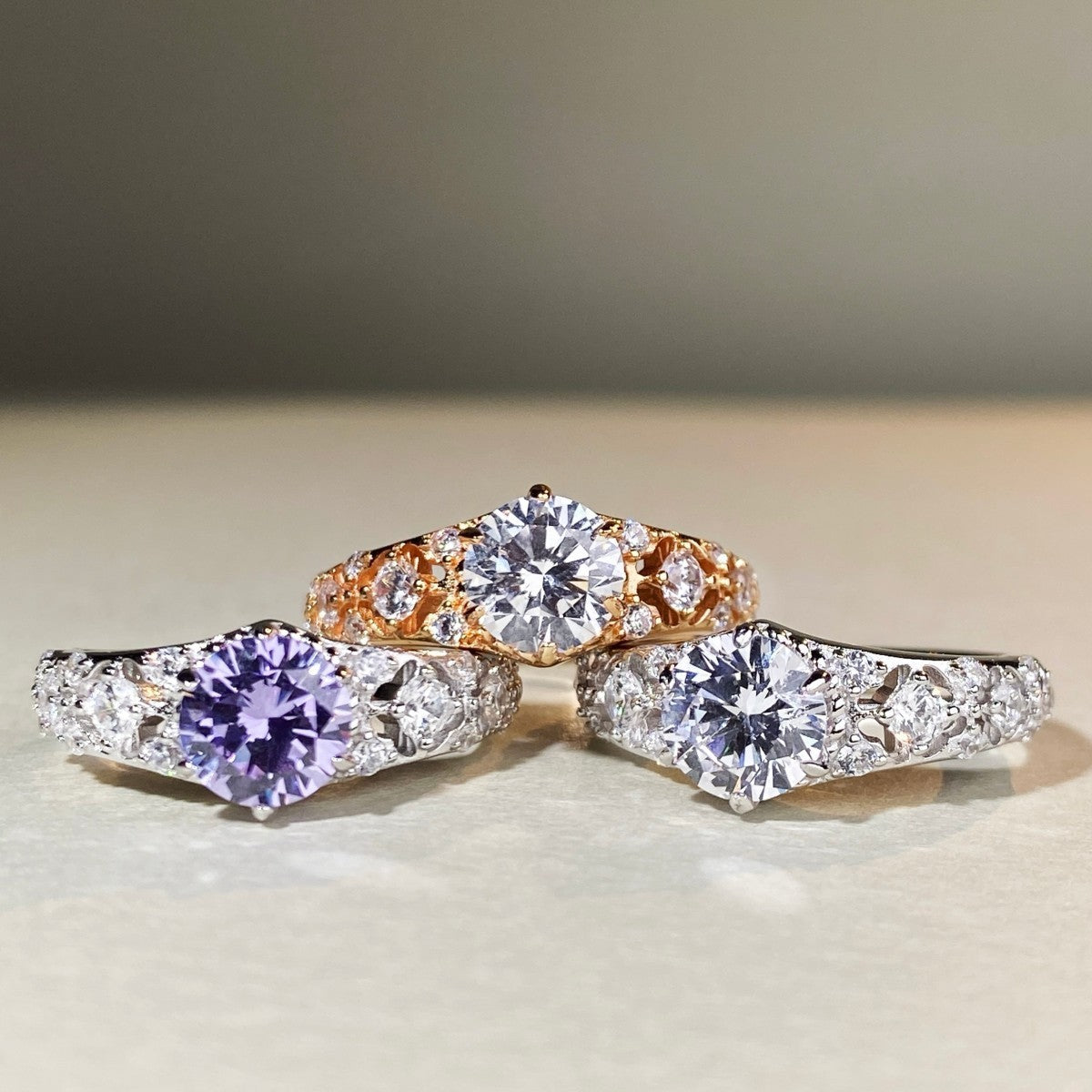 1 Karat D Color Chic Ring Hollow Out Moissanite