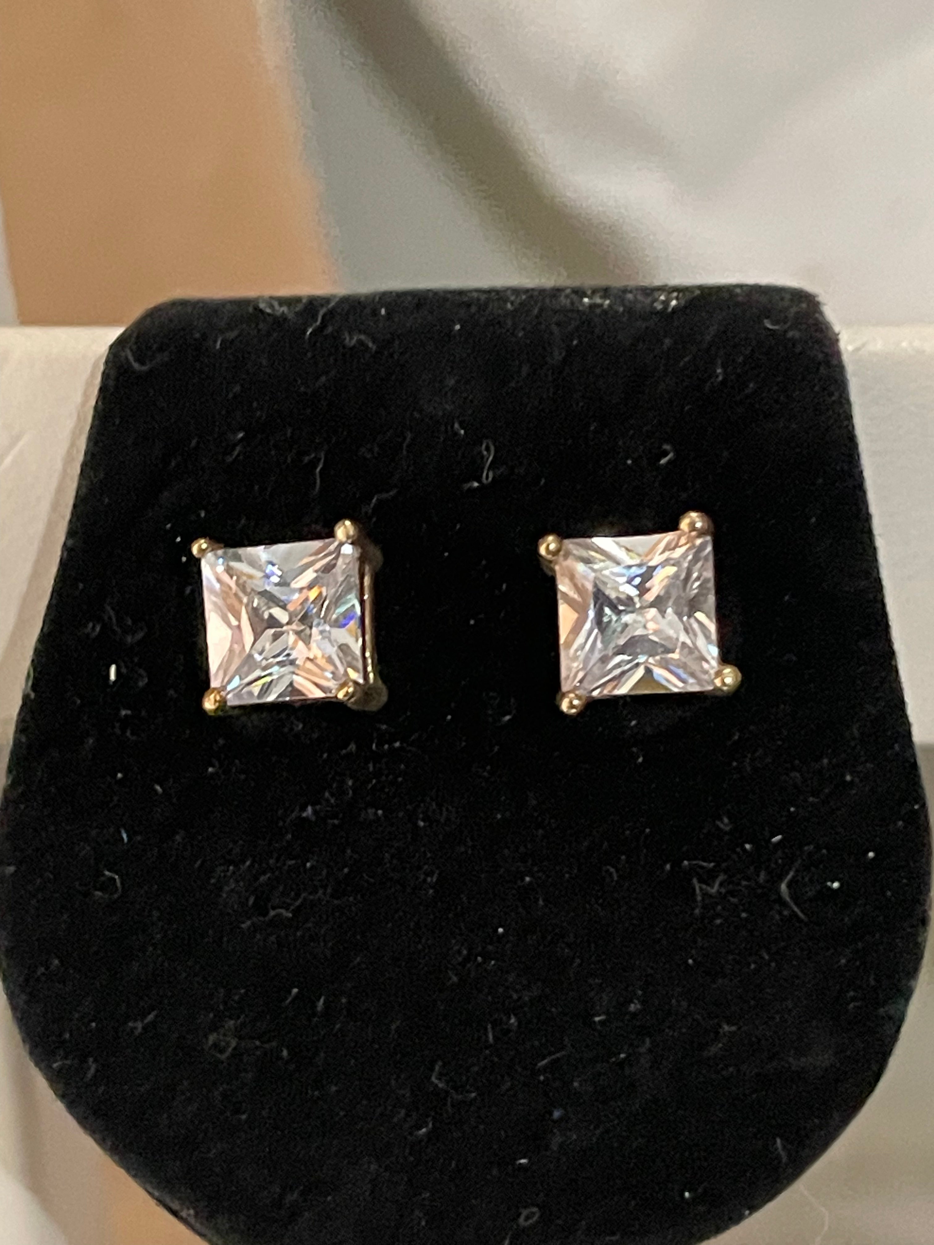 Diamond stud Gold Earrings