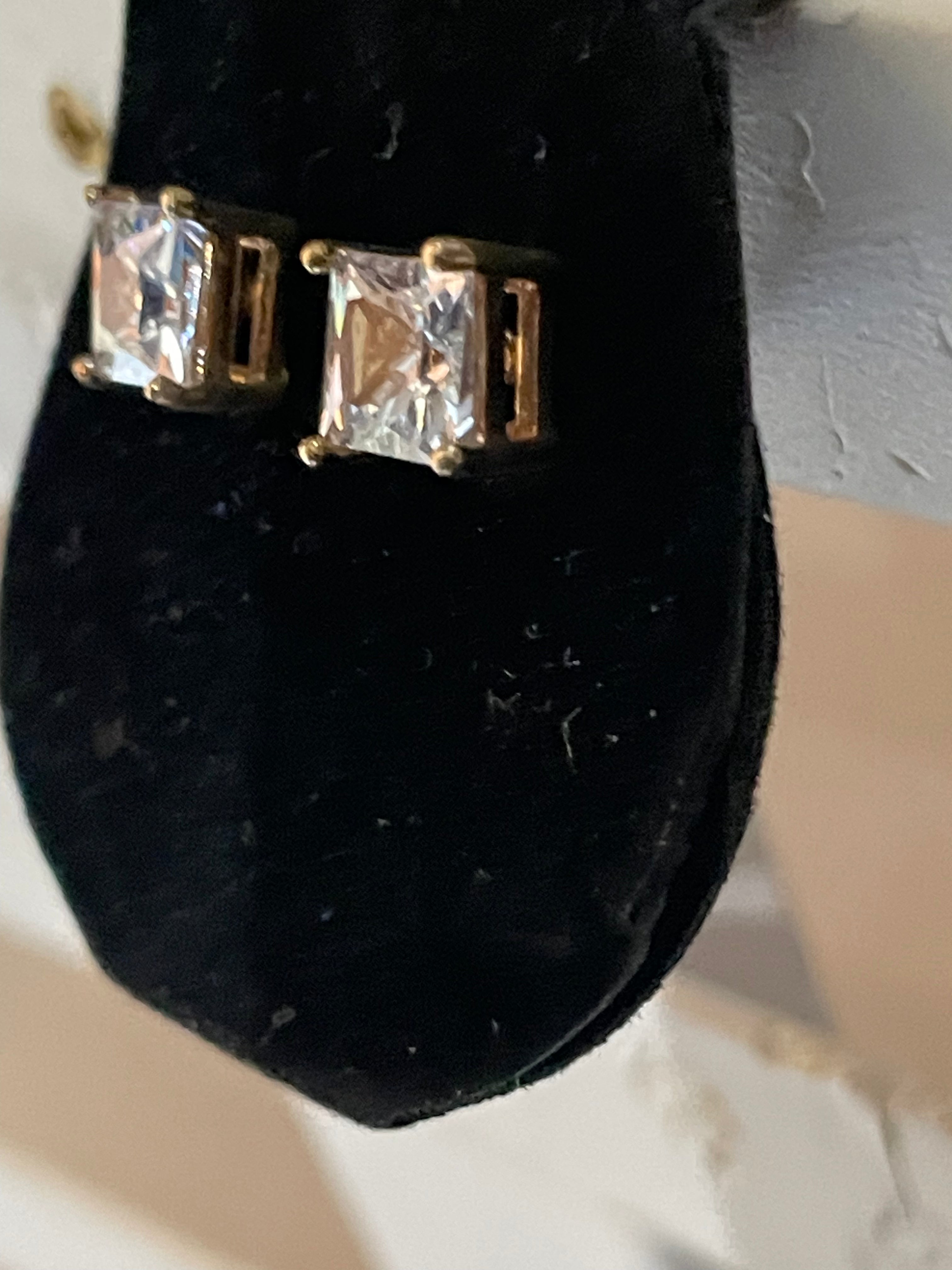 Diamond stud Gold Earrings