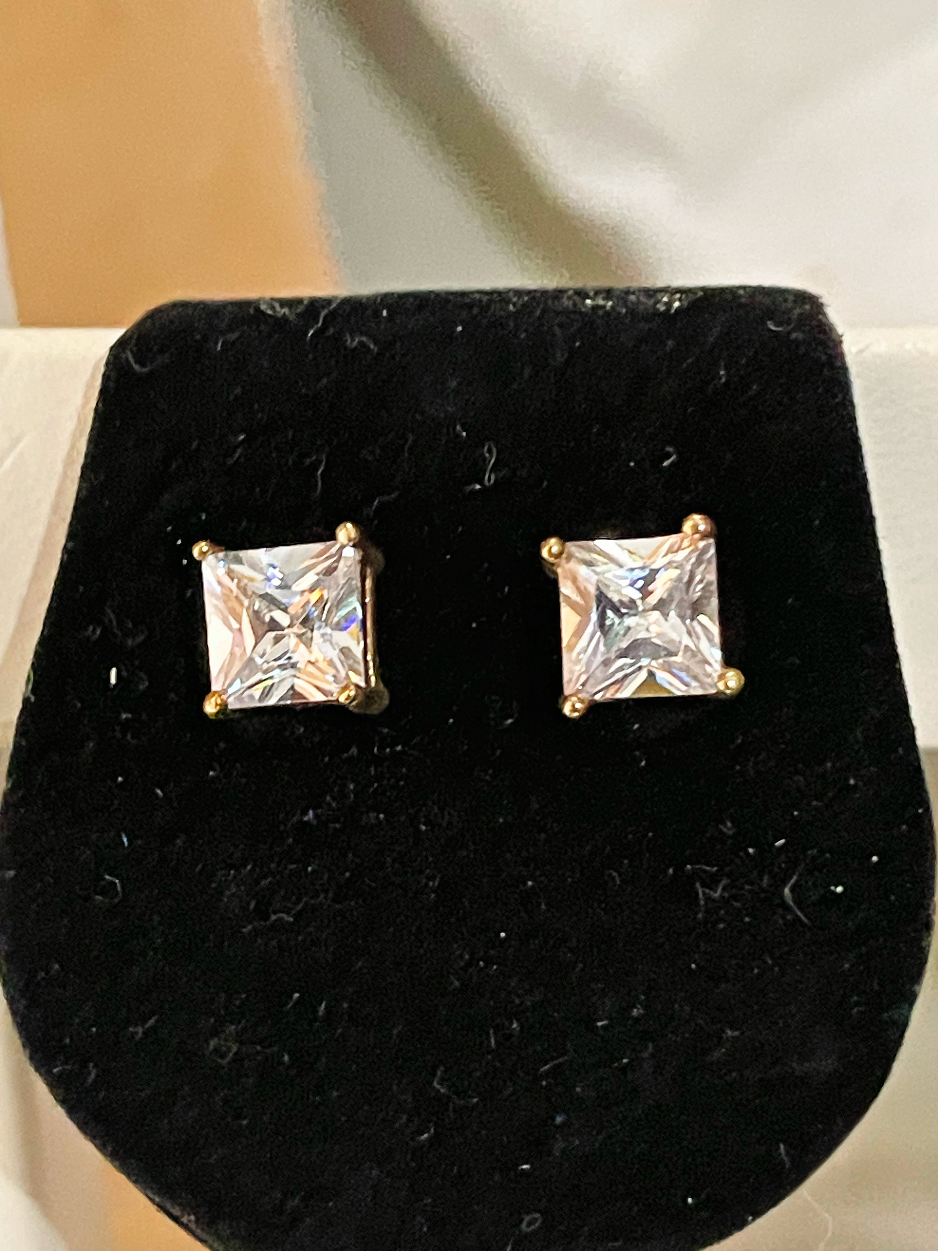Diamond stud Gold Earrings